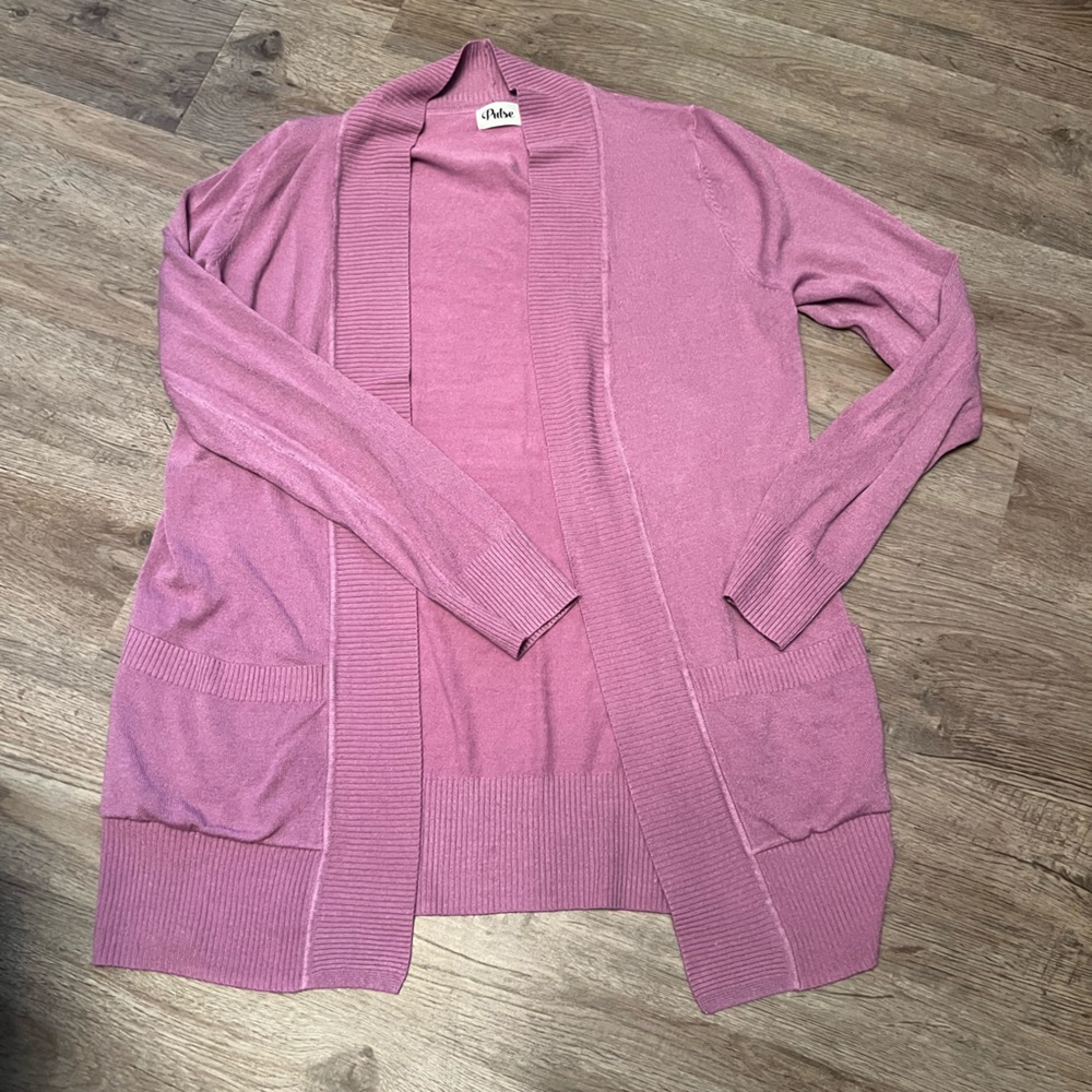 Women’s long sleeve cardigan